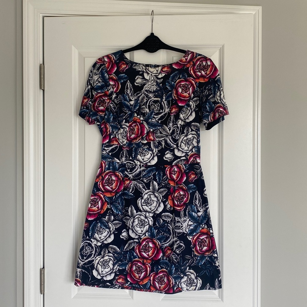French connection floral Dress size 8